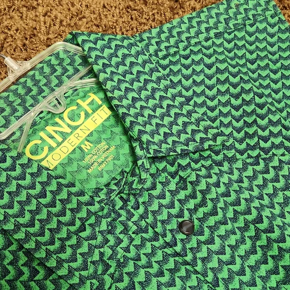 DUPLICATED - Cinch | Sleeveless Button-Down | Medium - Picture 3 of 3